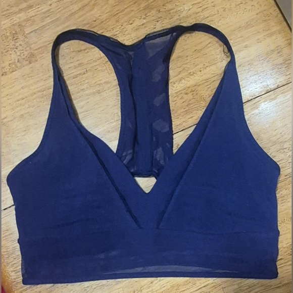 Lululemon Essential Rhythm Bra Emperor Blue - Picture 3 of 6